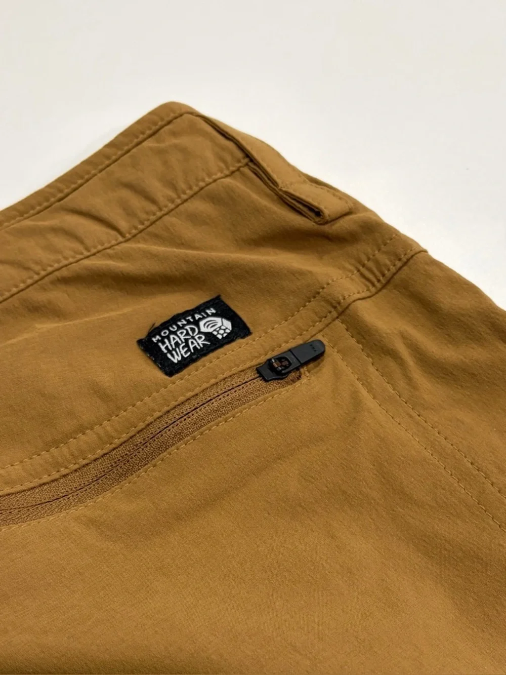 Mountain Hardwear Men's Size 33 Basin Trek Shorts Brown NWT Hiking Travel
